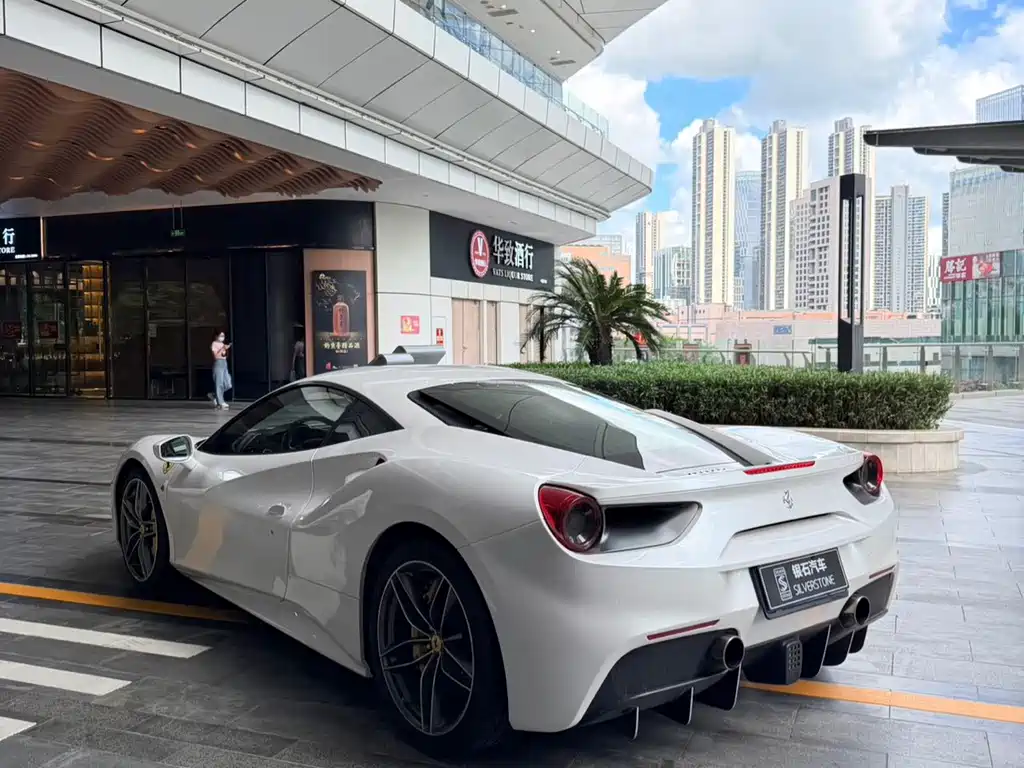 Ferrari 488 — миниатюра 3