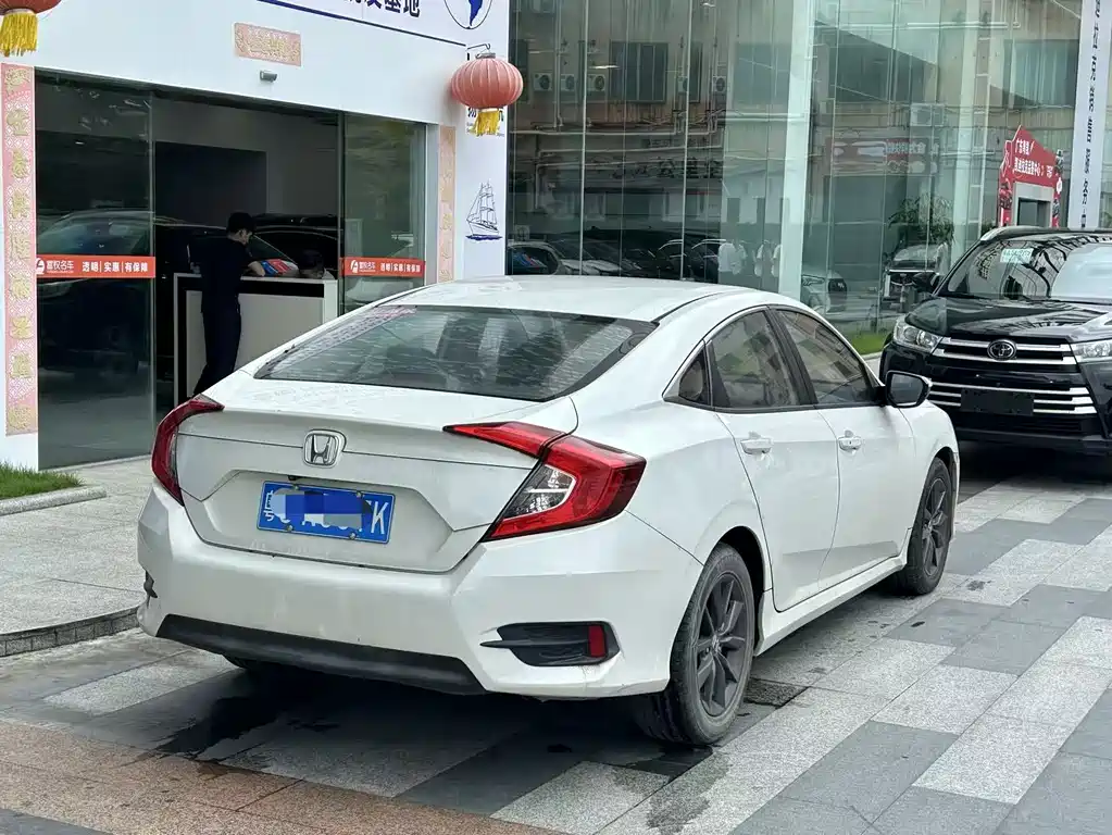 Honda Civic — миниатюра 3