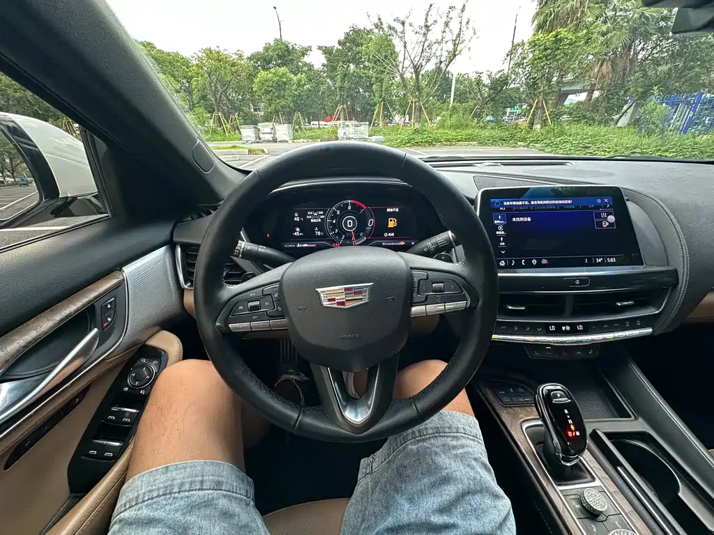 Cadillac CT5 — миниатюра 14