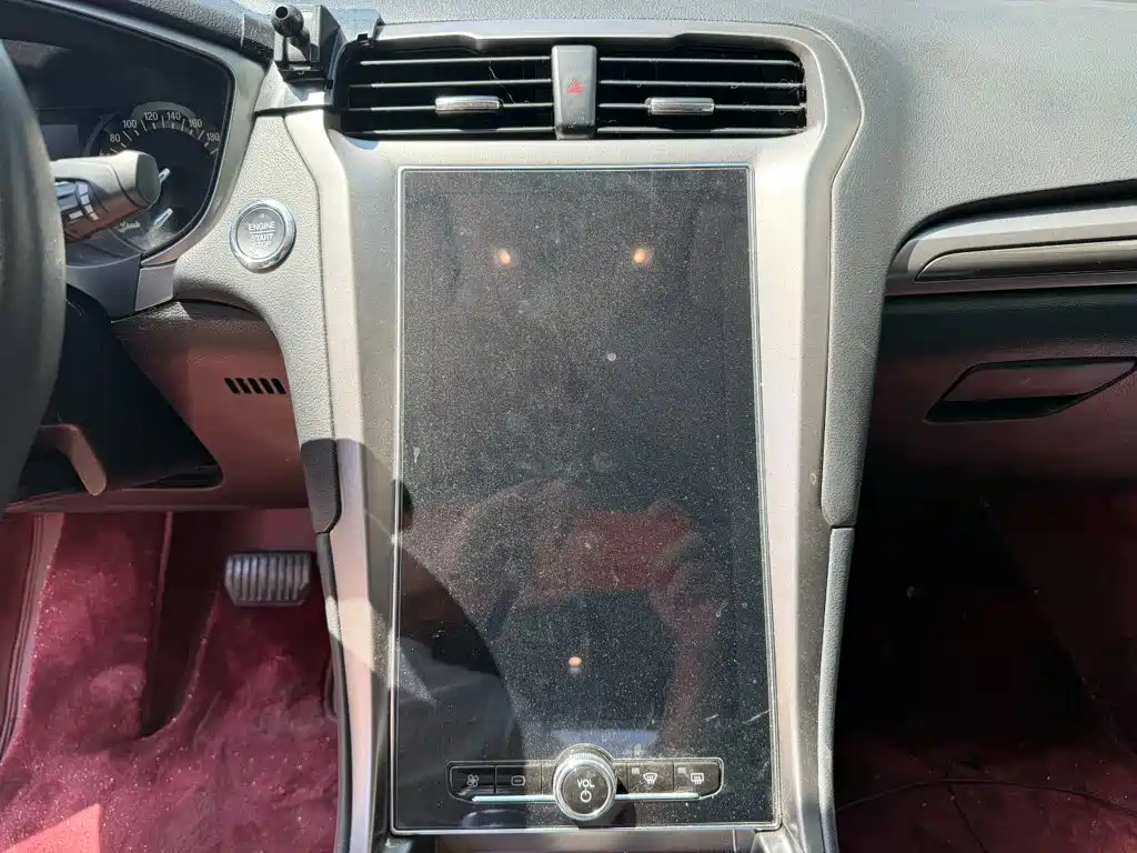 Ford Mondeo — миниатюра 10