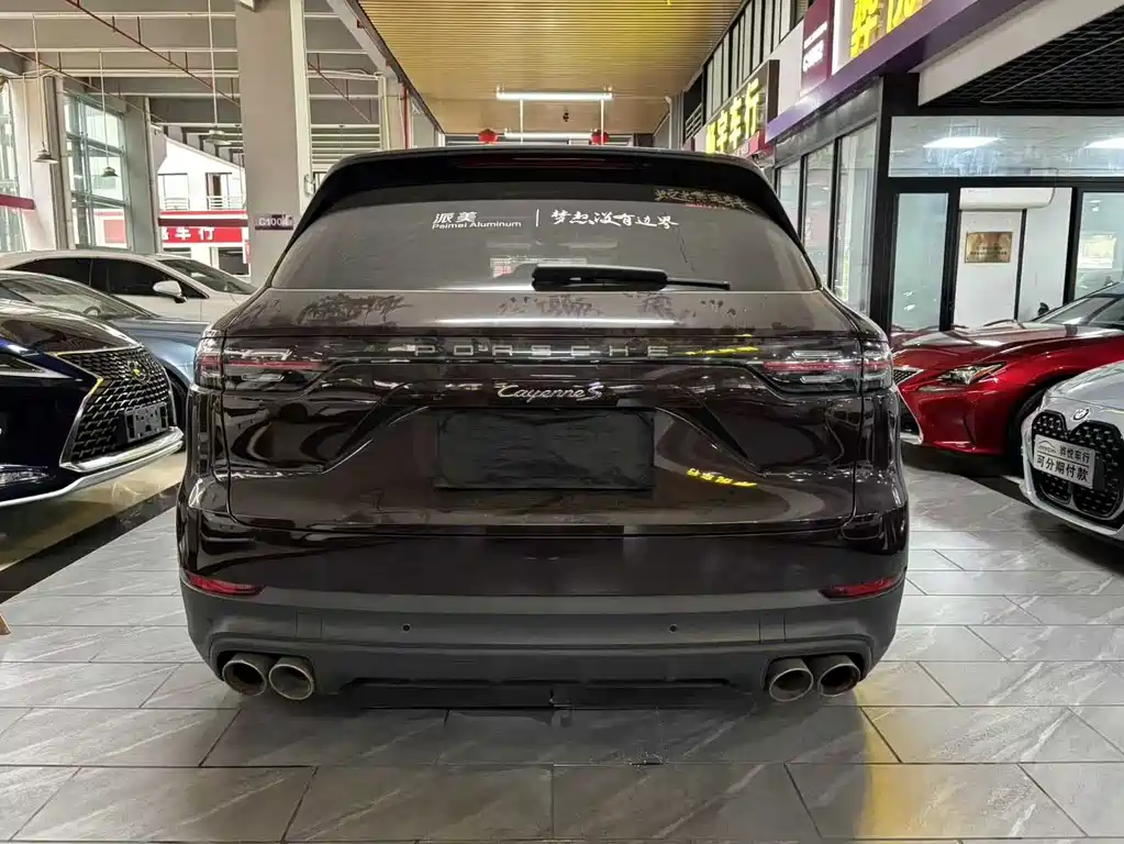 PORSCHE CAYENNE