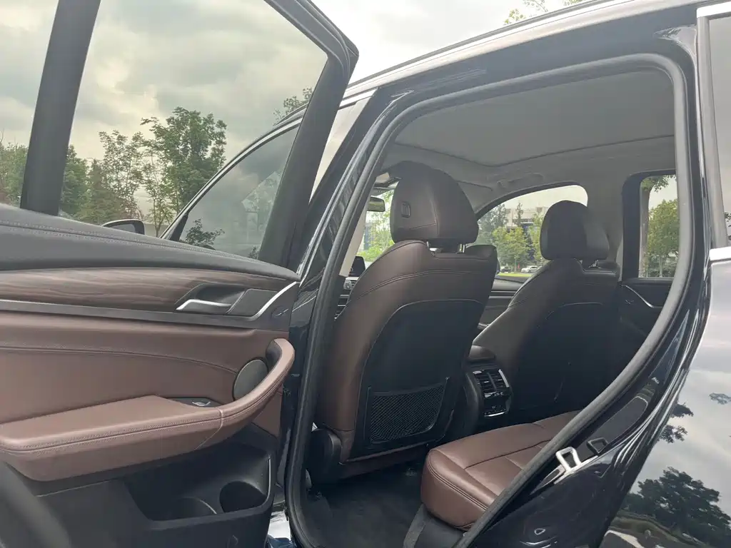 BMW X3 — миниатюра 13
