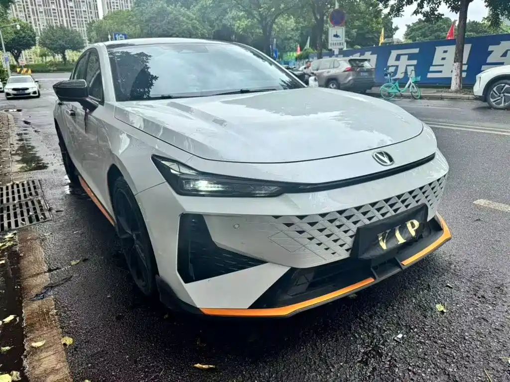 Changan UNI-V — миниатюра 3