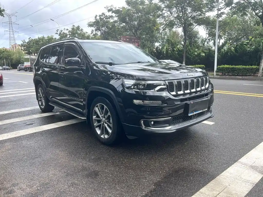 Jeep Grand Commander — миниатюра 3