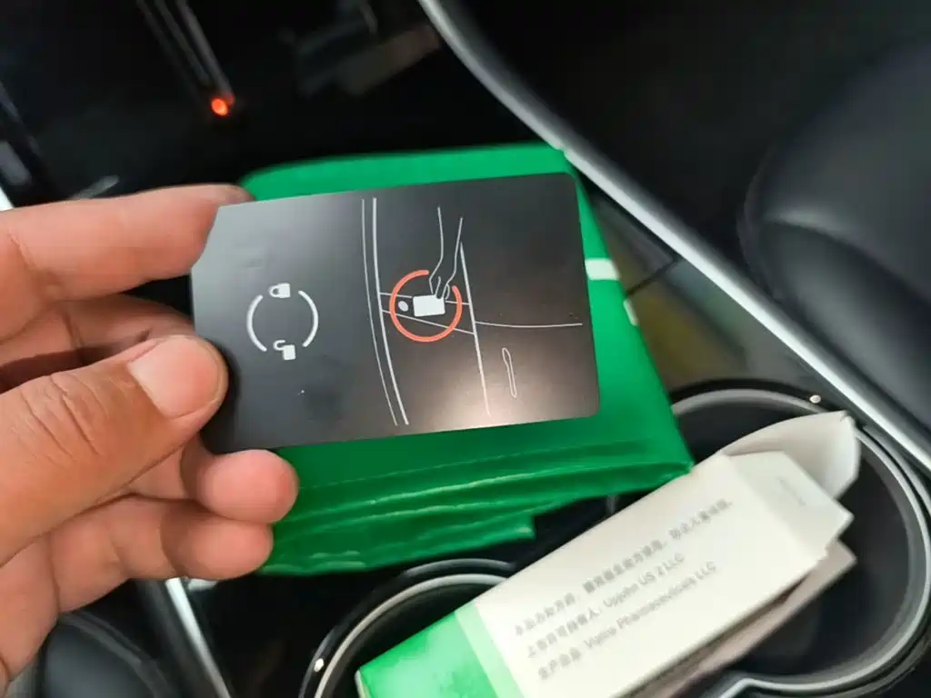 Tesla Model 3 — миниатюра 9