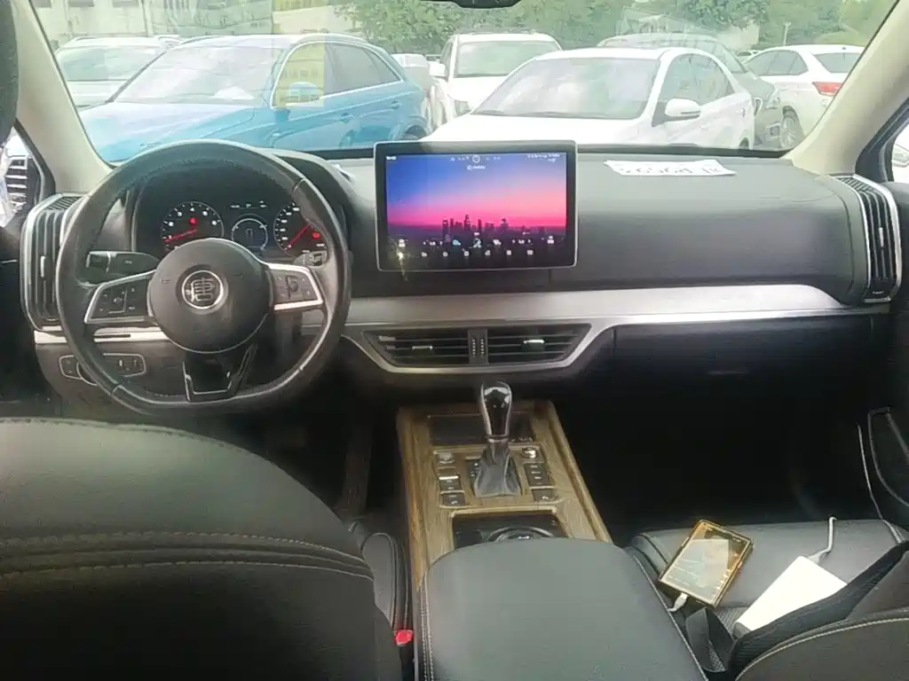 BYD Tang — миниатюра 10