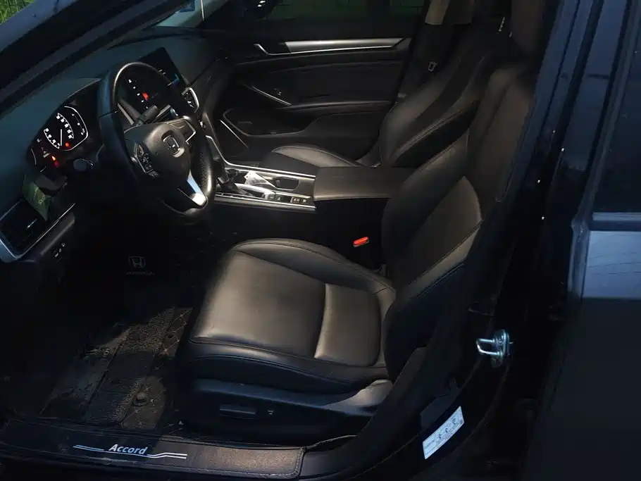 Honda Accord — миниатюра 9