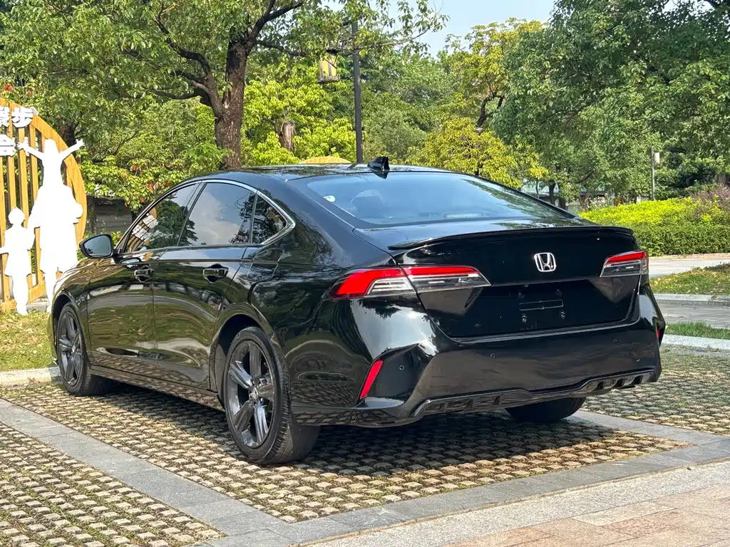 Honda Inspire — миниатюра 9