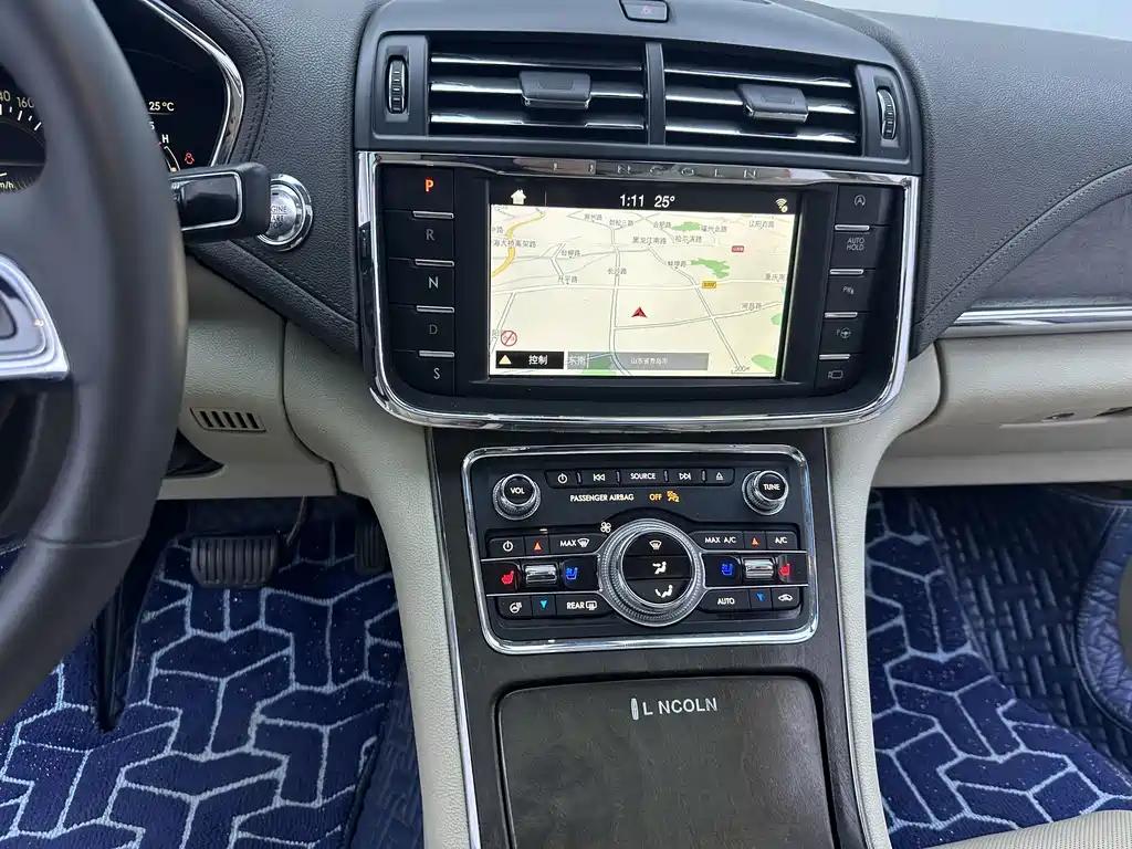 Lincoln Continental — миниатюра 12