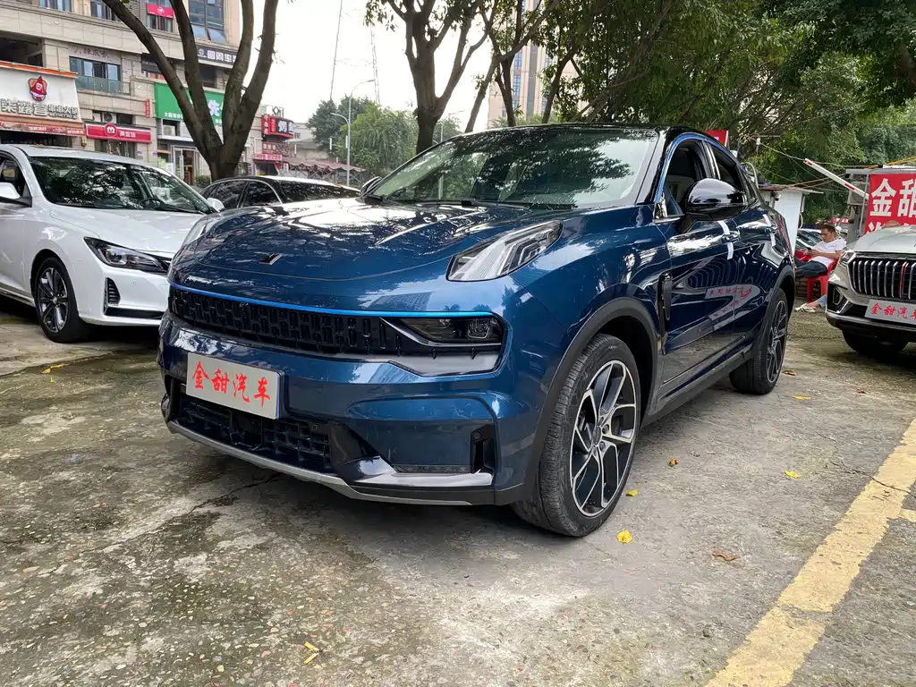 Lynk & Co 05
