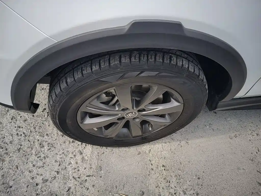BYD Yuan EV — миниатюра 23