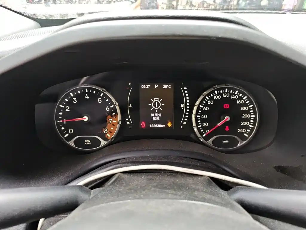 Jeep Renegade — миниатюра 12
