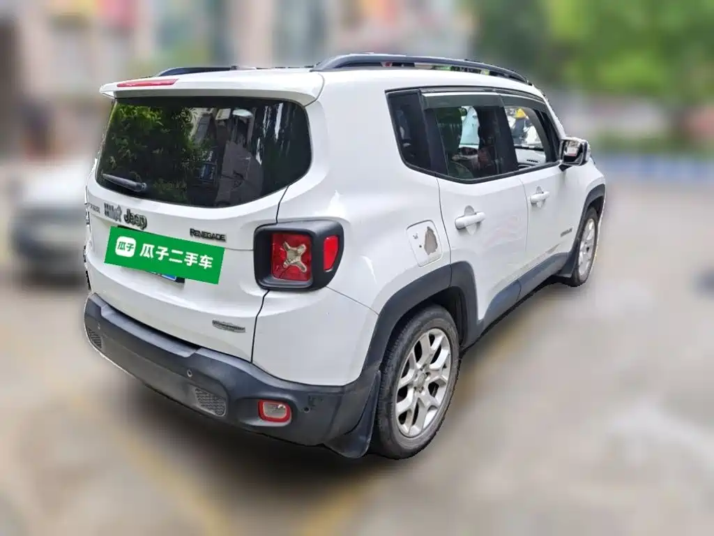 Jeep Renegade — миниатюра 6