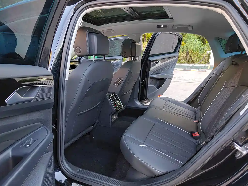 Volkswagen Passat — миниатюра 14
