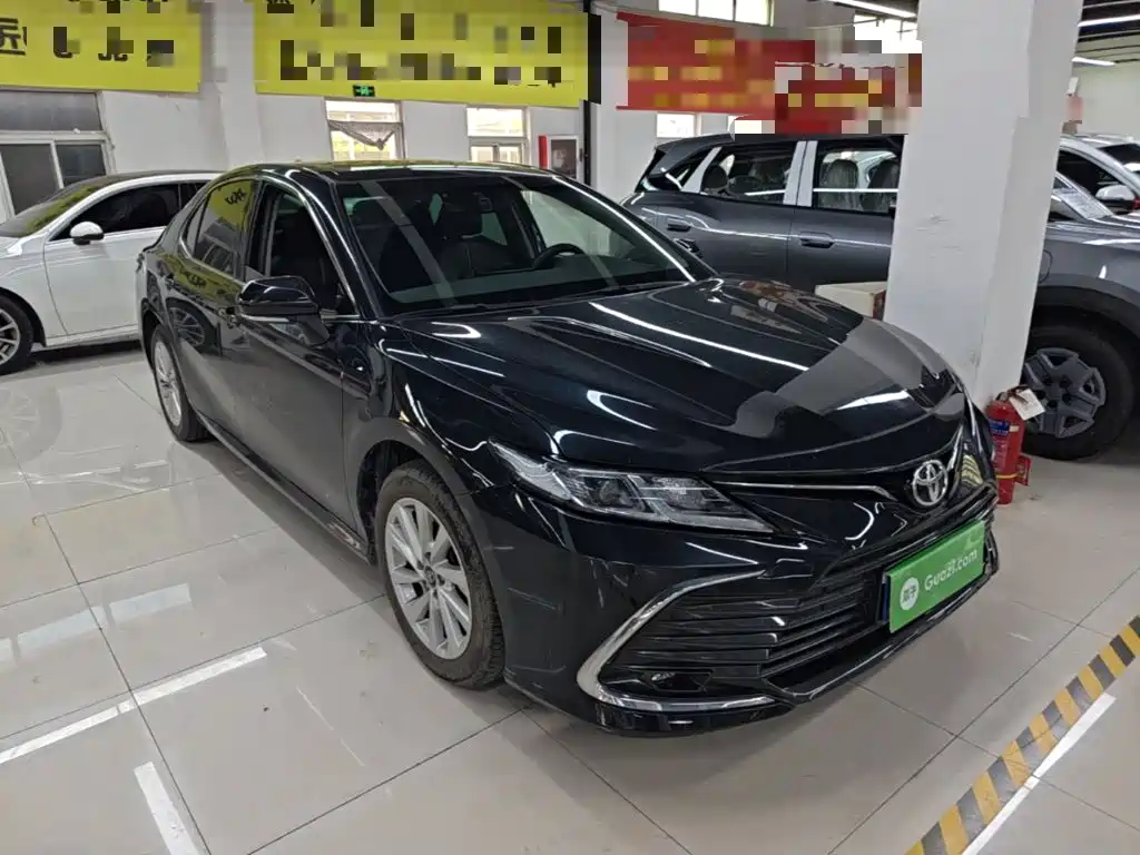Toyota Camry — миниатюра 4