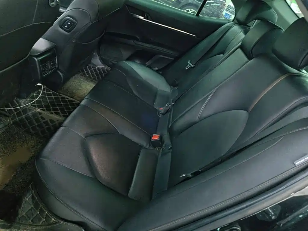 Toyota Camry — миниатюра 17