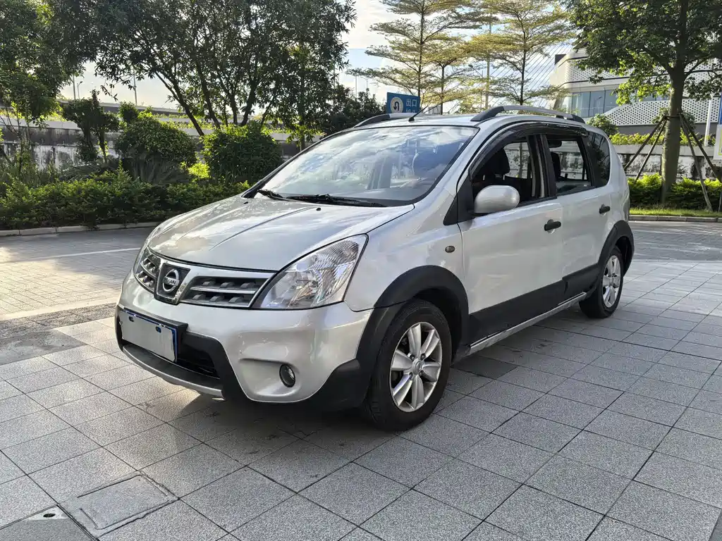 Nissan Livina
