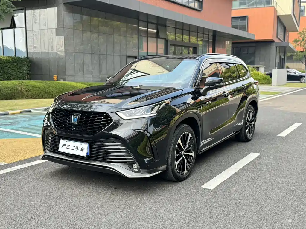 Toyota Crown Kluger