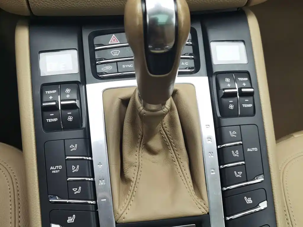 Porsche Macan — миниатюра 13