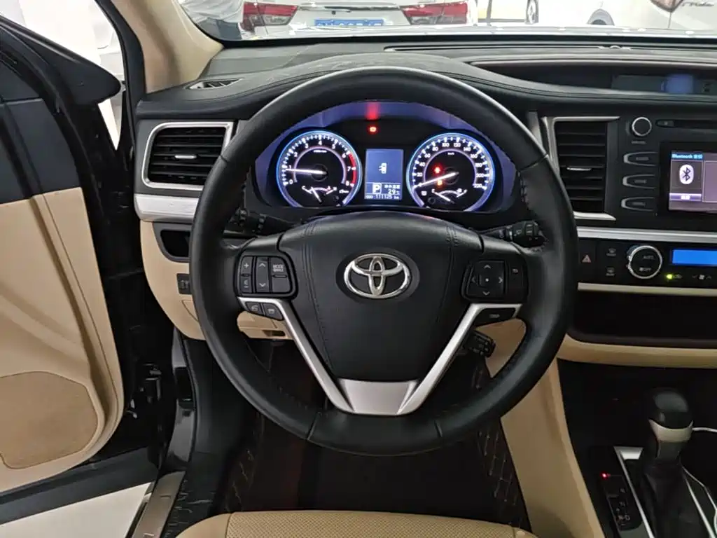 Toyota Highlander — миниатюра 11