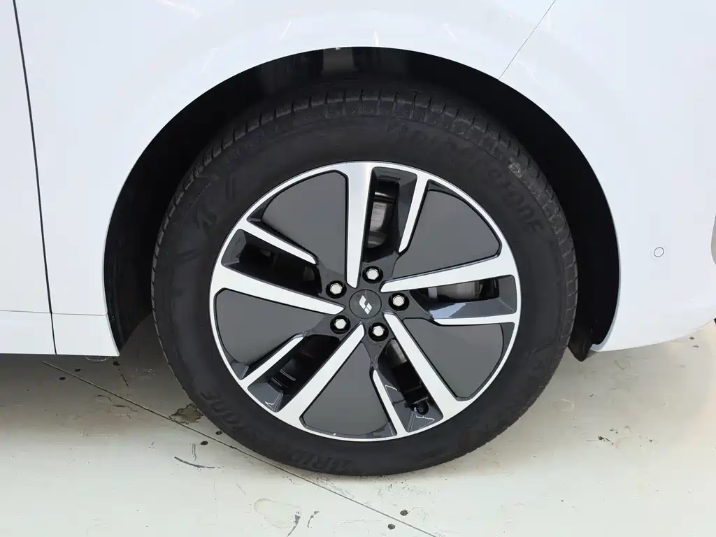 Li Auto Li L6 — миниатюра 16