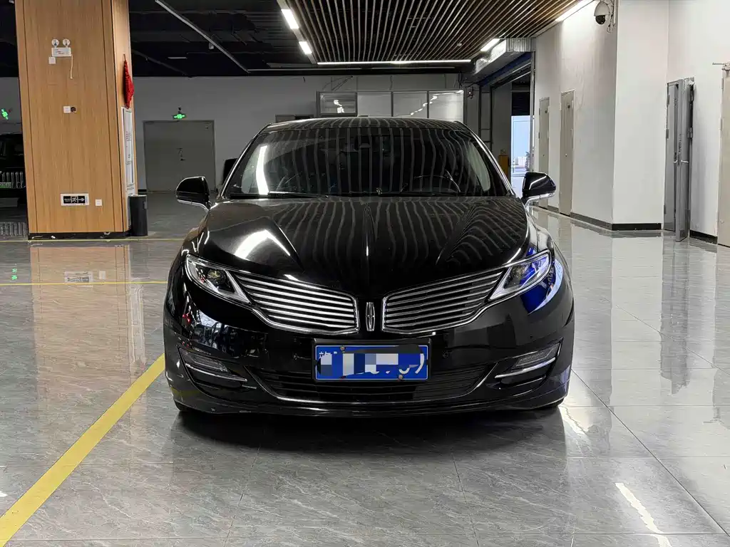 Lincoln MKZ — миниатюра 2