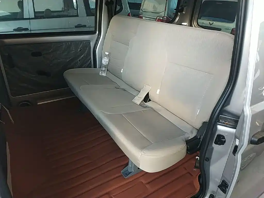 Wuling Rongguang S — миниатюра 17