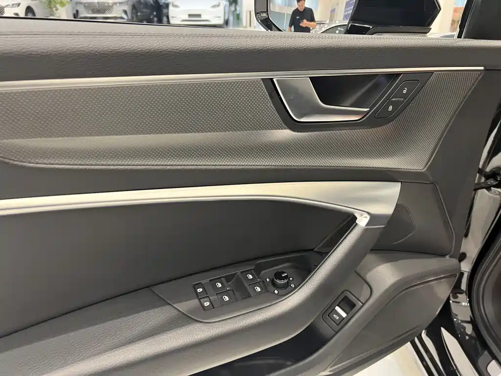 Audi A6L — миниатюра 5