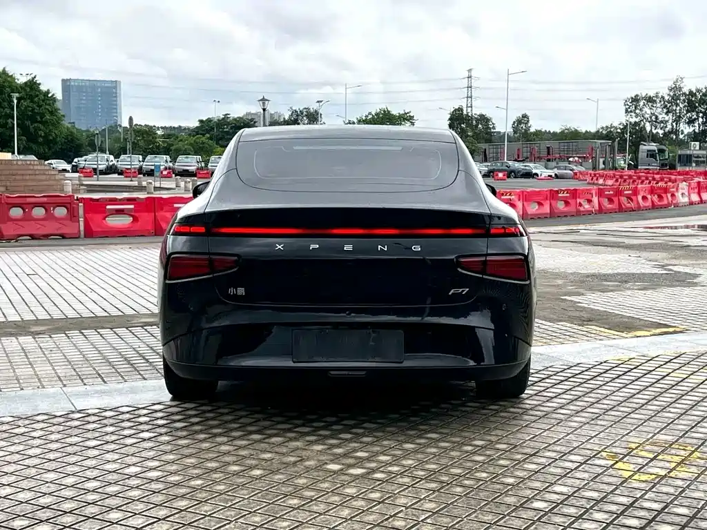 XPeng P7 — миниатюра 9