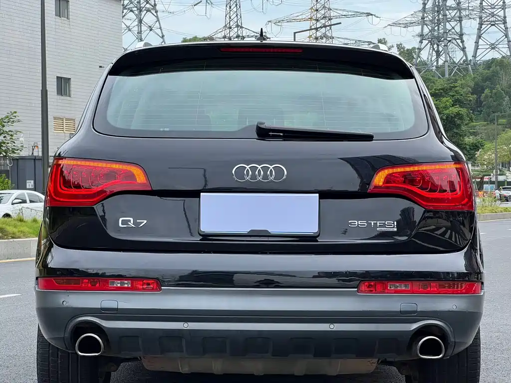 Audi Q7 — миниатюра 24