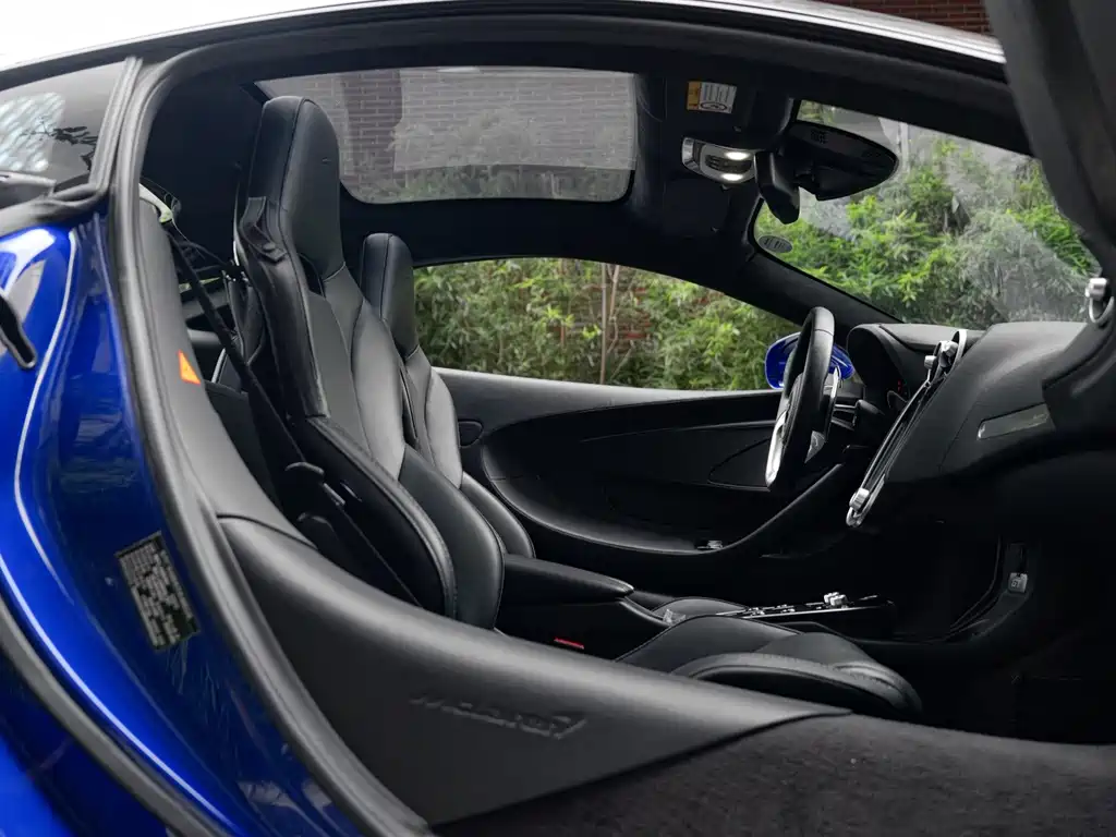 McLaren GT — миниатюра 16