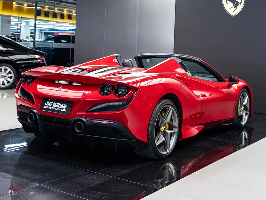 Ferrari F8 — миниатюра 10