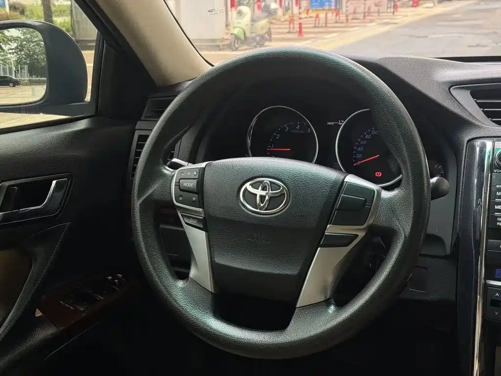 Toyota Reiz — миниатюра 2