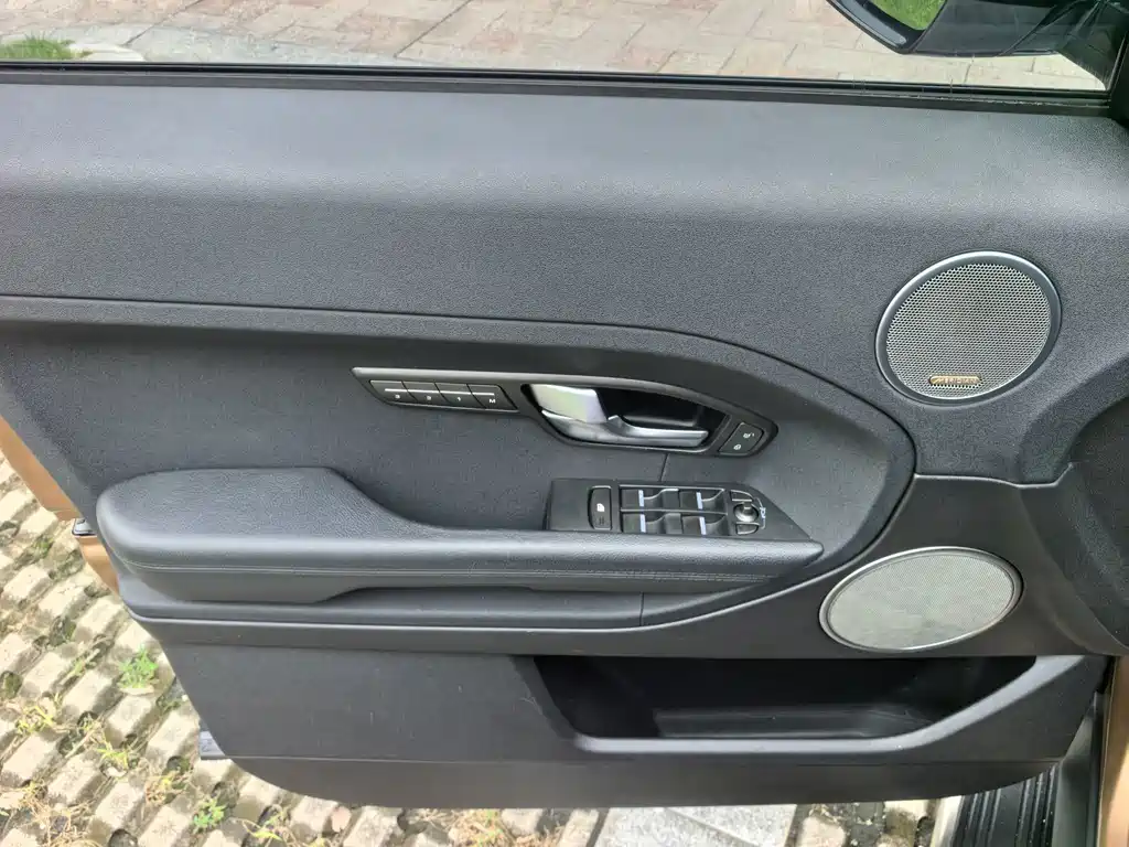 Land Rover Evoque — миниатюра 12