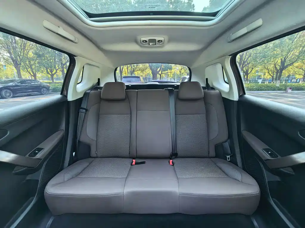 Peugeot 2008 — миниатюра 27