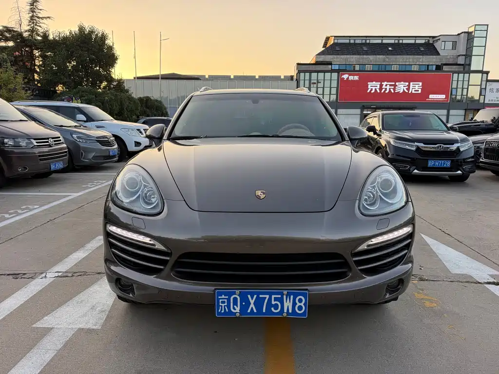 Porsche Cayenne — миниатюра 2