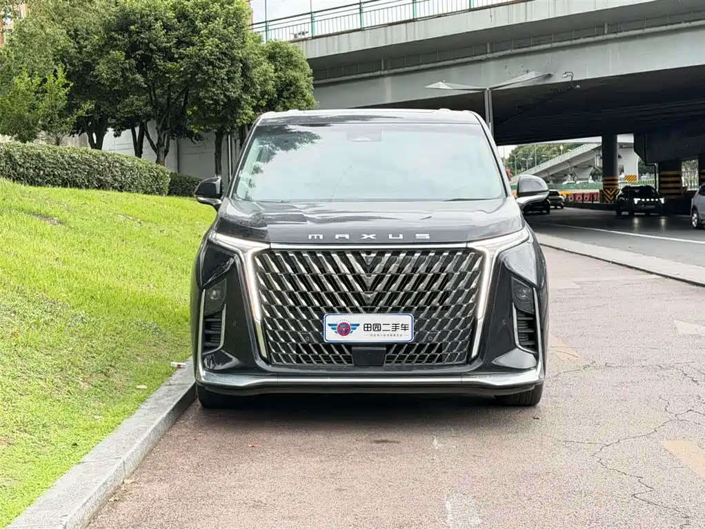 Maxus G90 2022 2.0T мест