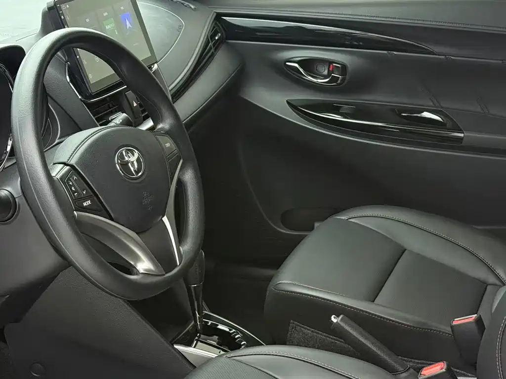 TOYOTA YARIS L ZHIXUAN