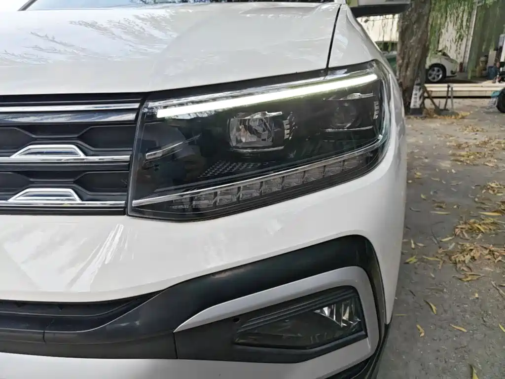 Volkswagen T-Cross — миниатюра 24