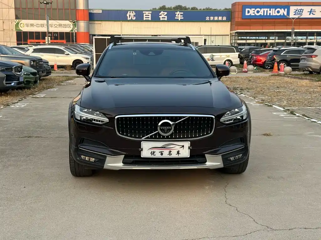Volvo V90 — миниатюра 2