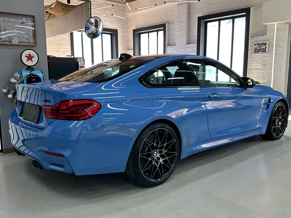 BMW M4