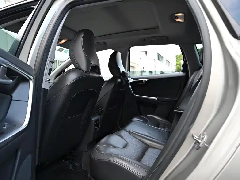 Volvo XC60 (Import) — миниатюра 8
