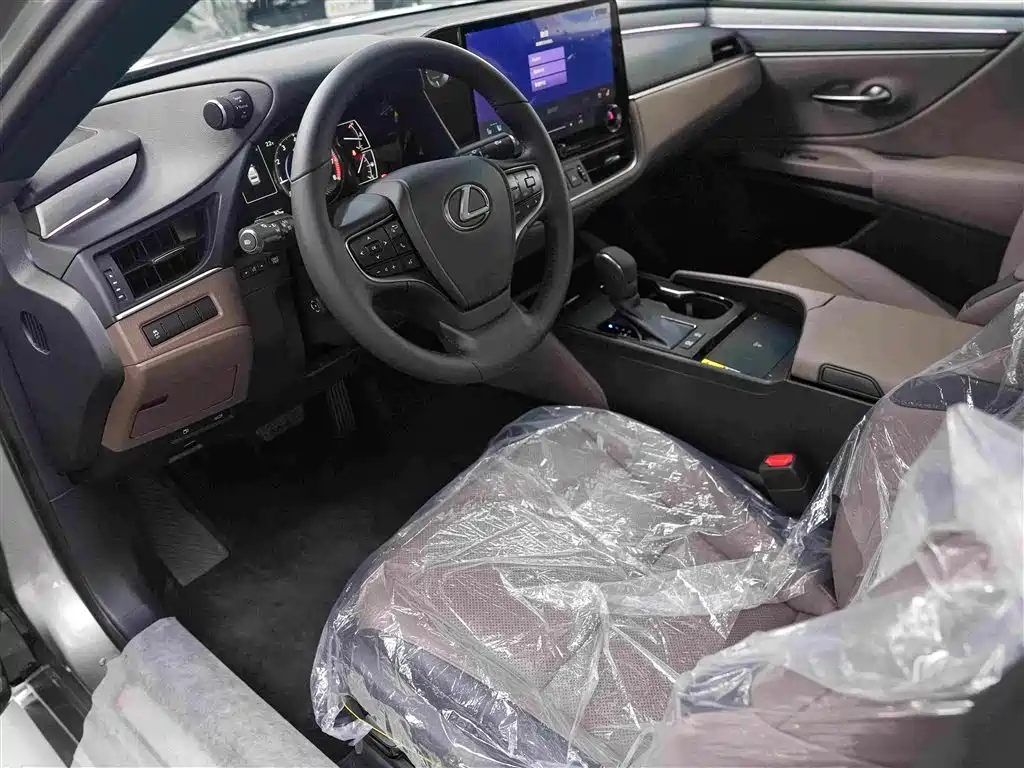Lexus ES — миниатюра 8