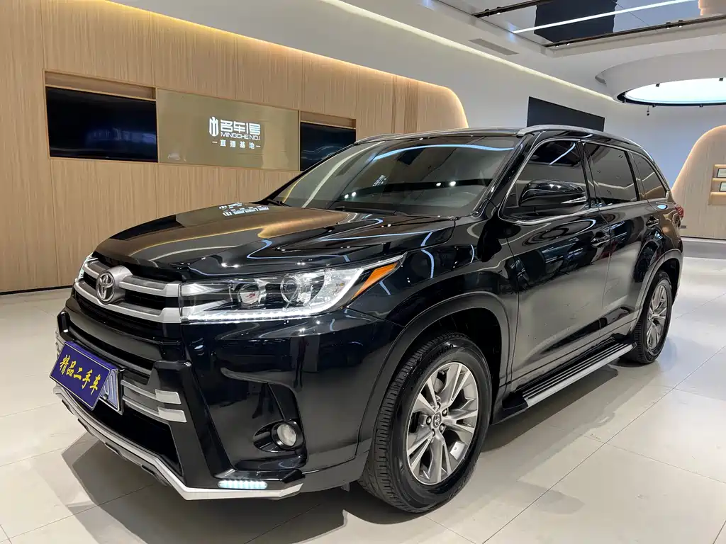 TOYOTA HIGHLANDER