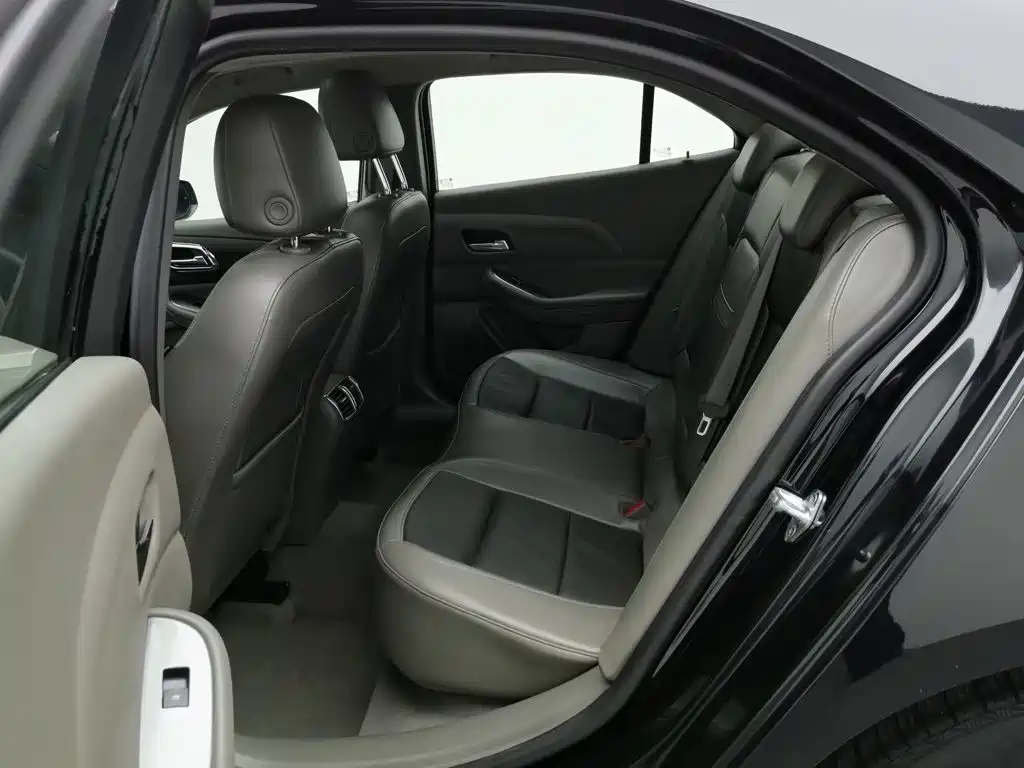 Chevrolet Malibu — миниатюра 15