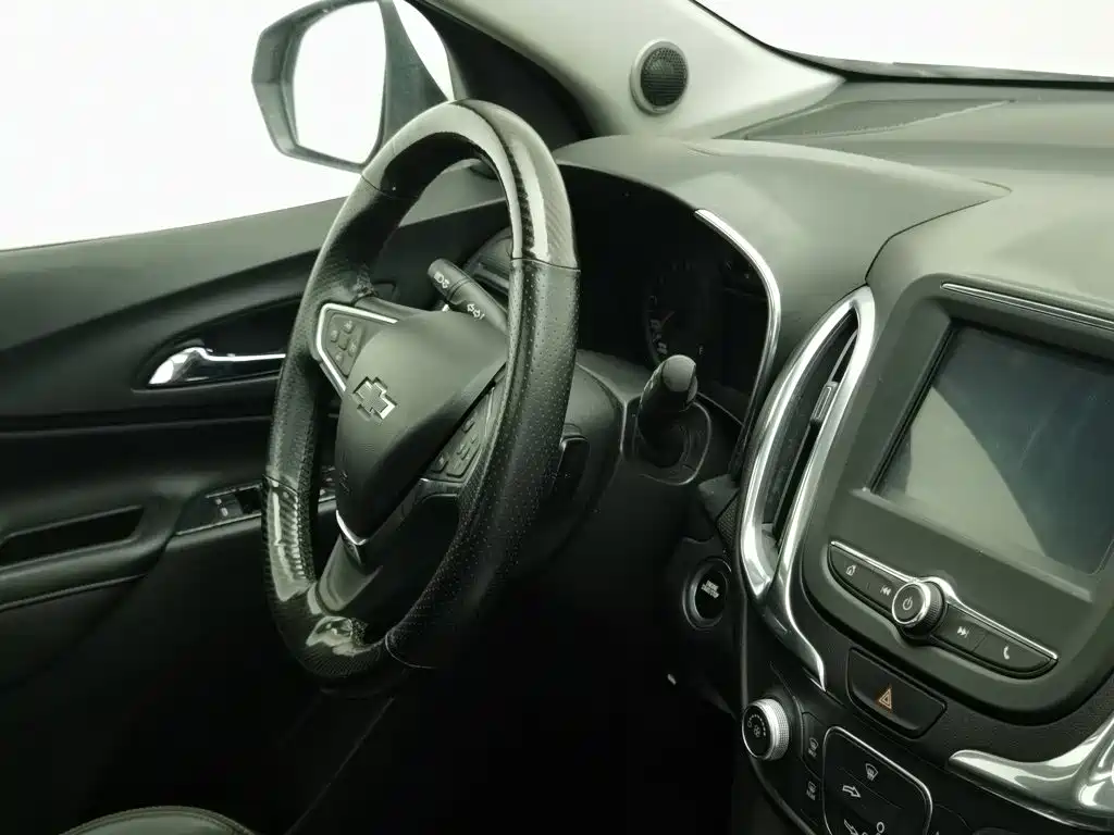 Chevrolet Equinox — миниатюра 22