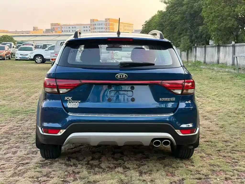Kia KX Cross — миниатюра 8