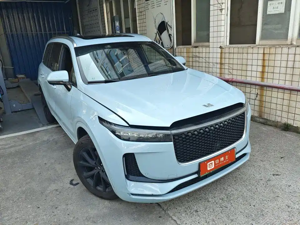 Li Auto ONE 2020 6 мест