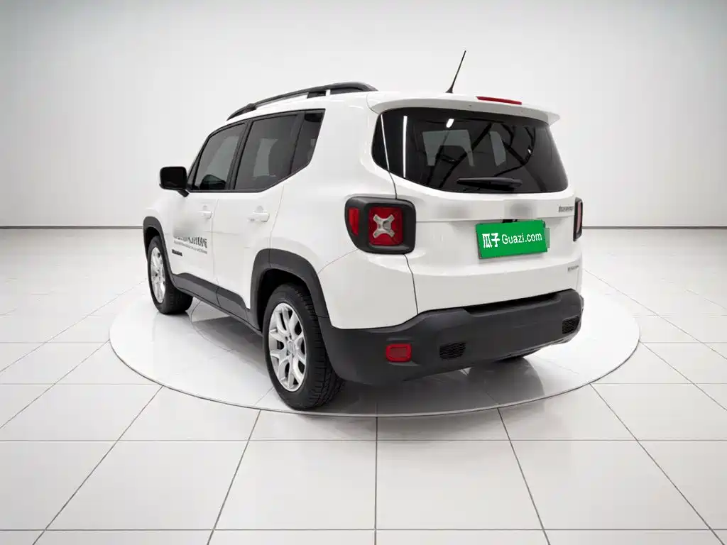 Jeep Renegade — миниатюра 4