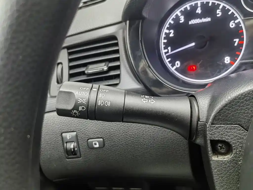 Nissan Tiida — миниатюра 21